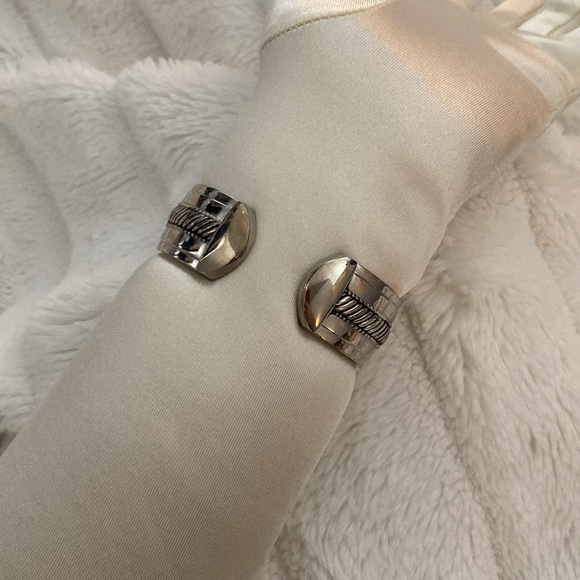 Women's Cuff Bracelet Wrist Watch Silver Tone Square Face Wide Hinge Bangle - Picture 2 of 2